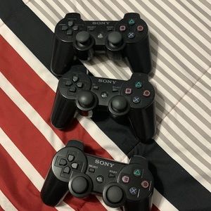(3) playstation3 controllers